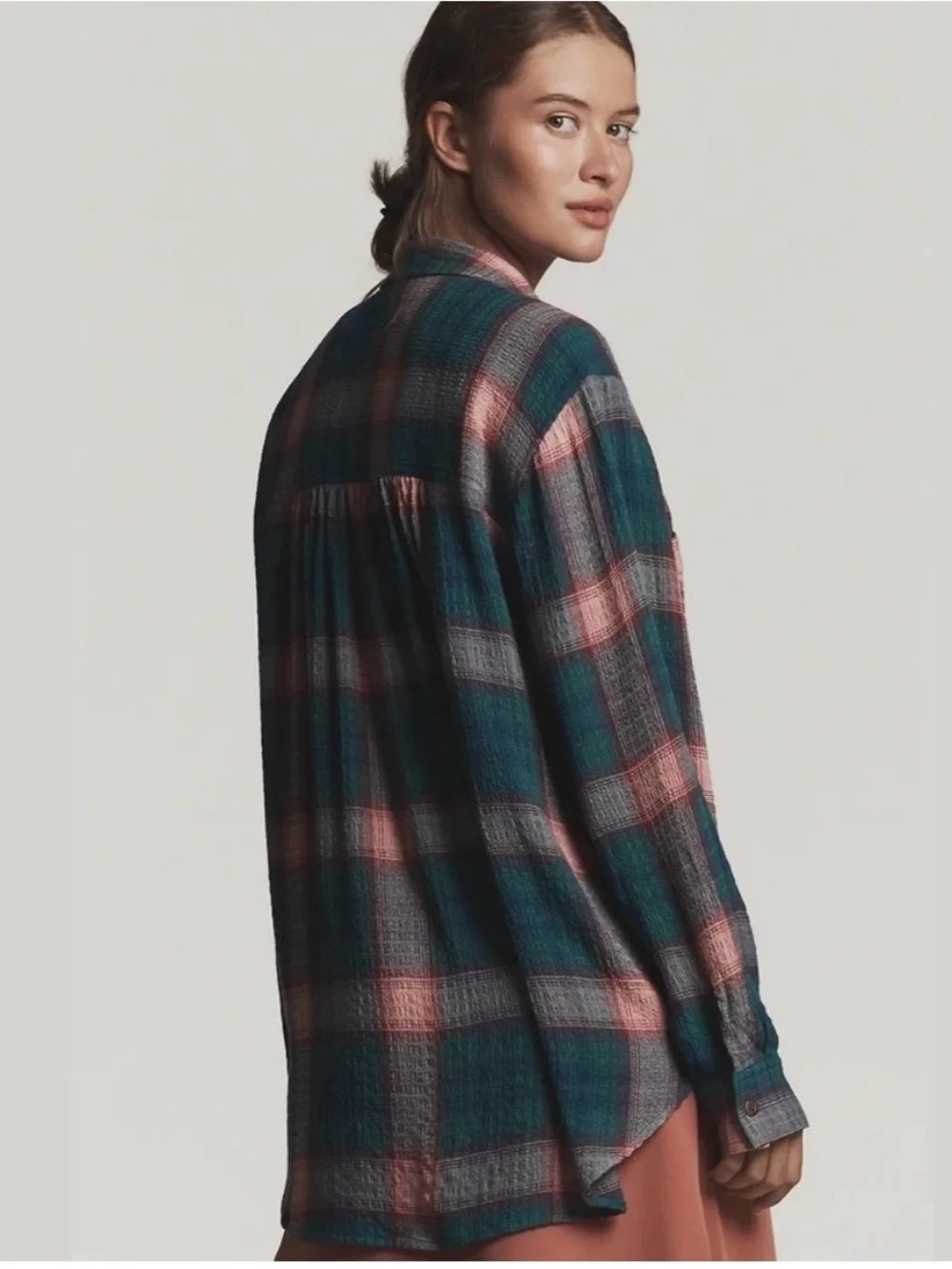 Anthropologie
The Hadley Relaxed Plaid Buttondown Shirt by Pilcro​ - Picture 2 of 7